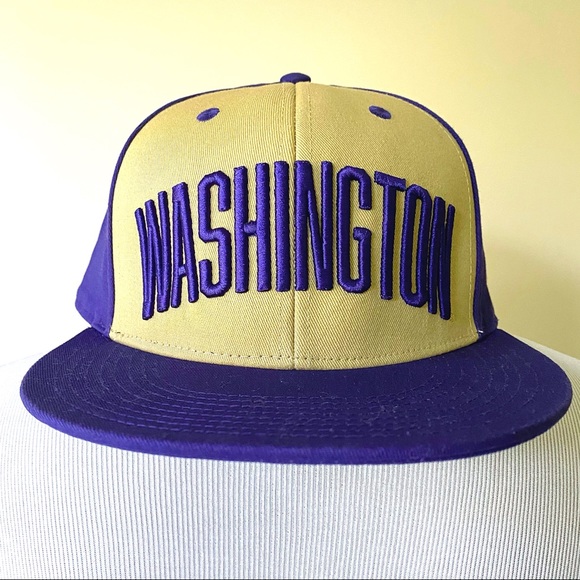 Adidas Washington Huskies Flat Brim 